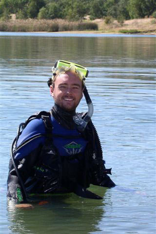 Австралиец прожил под водой 13 дней, дыша при помощи мочи