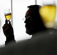 Дегустатор отсудил $50 тыс. у пивоварни, сделавшей его алкоголиком