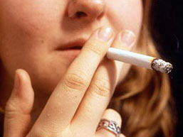 Курильщикам запретят усыновлять детей