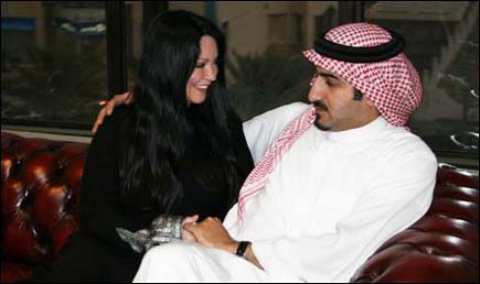 Британка с рассеянным склерозом вышла замуж за сына бен Ладена