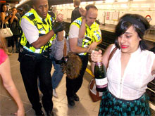 Введение запрета на алкоголь в лондонском метро привело к беспорядкам