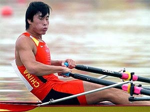 Китайского гребца сняли с олимпийских состязаний за забывчивость