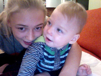 Оксана АКИНЬШИНА выложила фото с сыном Филиппом на своей страничке в Facebook