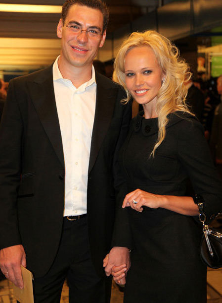 Дмитрий ДЮЖЕВ с женой Татьяной на церемонии вручения кинопремий «Золотой Орёл-2011» (Фото Ларисы Кудрявцевой)