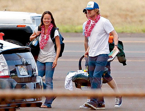 УИЛСОН с герлфренд Джейд и малышом Закарией на остров Мауи всегда прилетают на частном самол`те