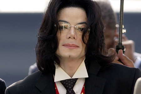Майкл Джексон может встретить юбилей банкротом
