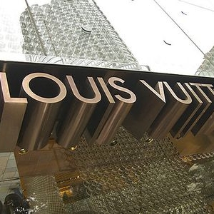 Новое «лицо» Louis Vuitton – школьница из Зимбабве (ФОТО)