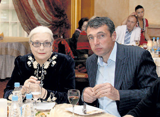 Лидия Николаевна с другом Андреем в Иванове (май 2009 г.)