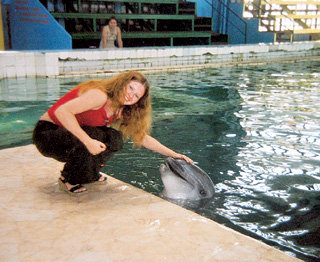 От дельфинов Екатерина черпает положительную энергию
