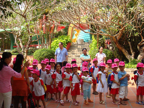 ШАЦ и вьетнамские школьники