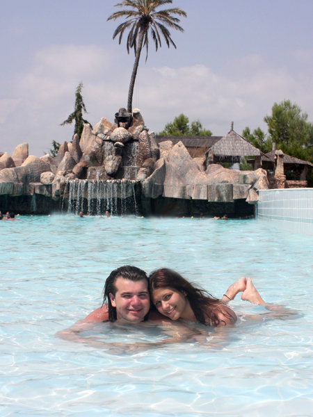 Миша и Юля на отдыхе в Турции летом 2009 года