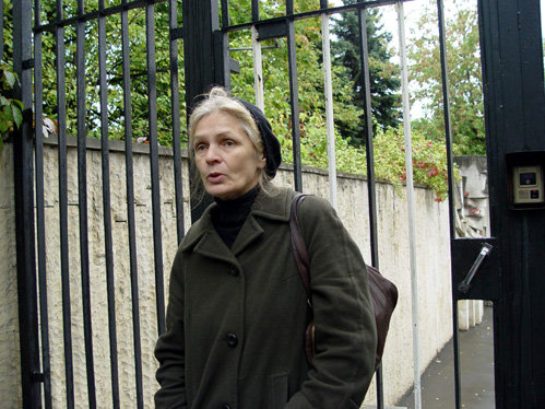 Ольга Ивановна МАМОНОВА у Болгарского посольства после встречи с послом