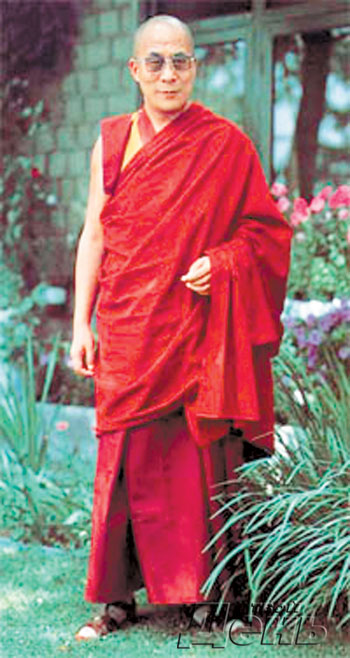 Далай-лама помог нашему певцу обрести душевное спокойствие