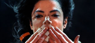 Michael Jackson - Наша семья глубоко тронута тем, каким серьезным способом Цирк Дю солей решил выразить дань уважения моему сыну
