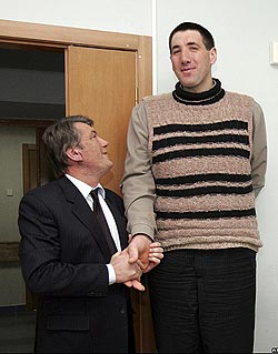 Украинец признан самым высоким человеком в мире