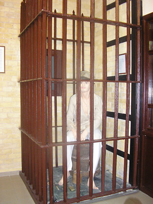Украинец арестован за использование по назначению экспоната "Музея истории туалета"
