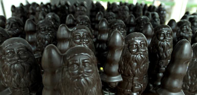 Шоколадный "Санта-Клаус с анальной пробкой" завоевывает рынок