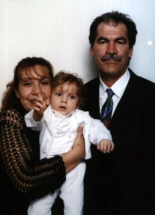 Милдред БАЕНА с мужем Рохелио и с сыном от Шварценеггера. Фото: All Over Press