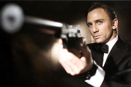 Себастьян Фолкс стал новым автором романа об агенте 007