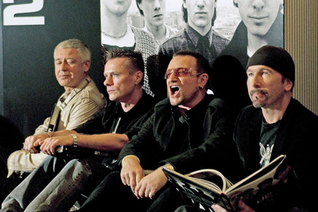 На новой пластинке U2 будет транс и металл