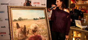  - На презентации состоялся АУКЦИОН по продаже картины Даниила Федорова, украшающую обложку диска. 