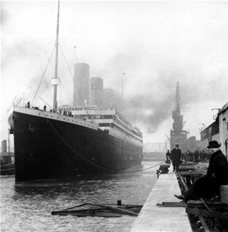 Ди Каприо и Уинслетт спасают пассажирку «Титаника»