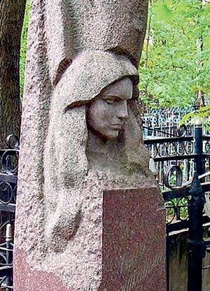 Памятник Елены ДЖИГАРХАНЯН на Ваганьковском кладбище