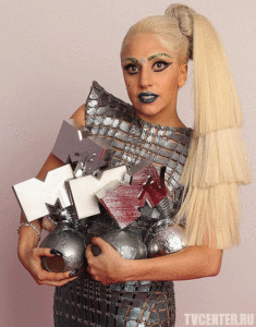 Железная Леди Гага на церемонии MTV Europe Music Awards