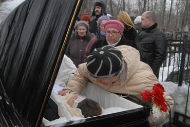 Ирину Пороховщикову похоронили рядом с родителями 