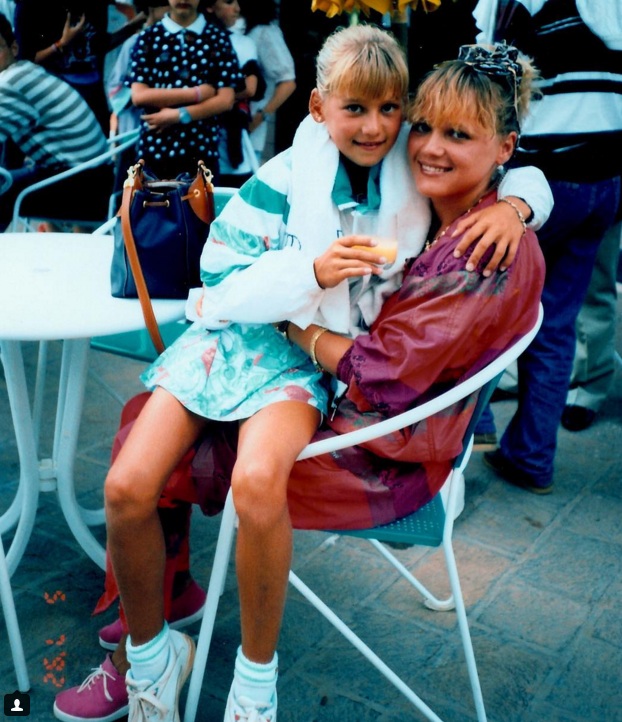 Анна Курникова с матерью. Фото: instagram.com