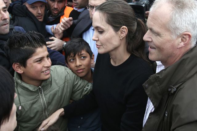 Актриса и посол доброй воли при Совете ООН по правам беженцев Анджелина Джоли прибыла в Грецию Фото: AFP