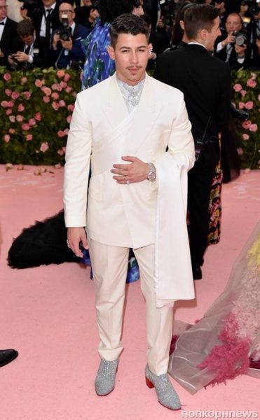 Met Gala 2019 - Самые яркие образы. Леди Гага оказалась многослойной матрешкой