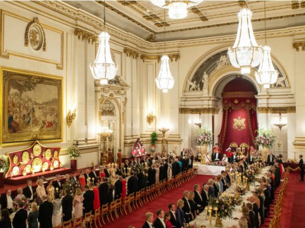 Невезучий Трамп, гала-ужин в Букингемском дворце и Кэтрин с Викторианским орденом