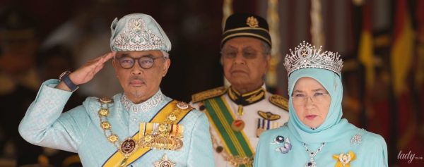 В Малайзии состоялась коронация нового короля, сменившего отрекшегося от престола Мухаммеда Фариса