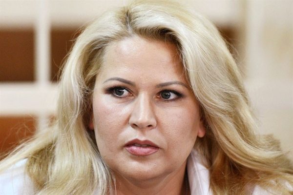 Евгения Васильева и Анатолий Сердюков растят троих детей