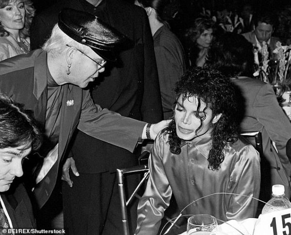 Элтон Джон о Майкле Джексоне: "Я думал, бедняга полностью спятил"