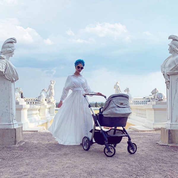 "Красивый в папу, умный - в маму": Воеводина опубликовала снимок сына