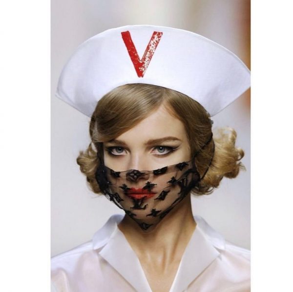 Как Наталья Водянова соблазнила Антуана Арно в наряде сексуальной медсестры
