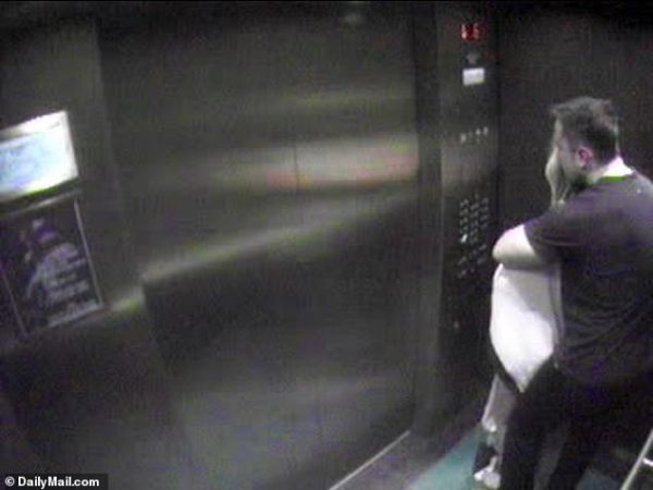 Горячая любовь в лифте - В Сеть слили снимки Эмбер Херд и Илона Маска