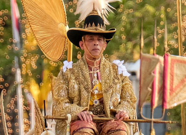 Где находится король Тайланда и почему он погубил свою любимую фаворитку