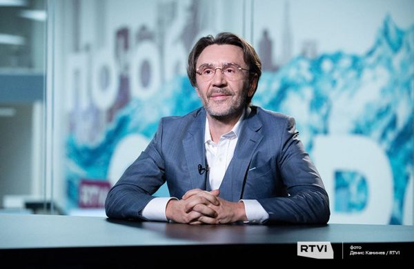 Шнуров занял должность генпродюсера телеканала RTVI