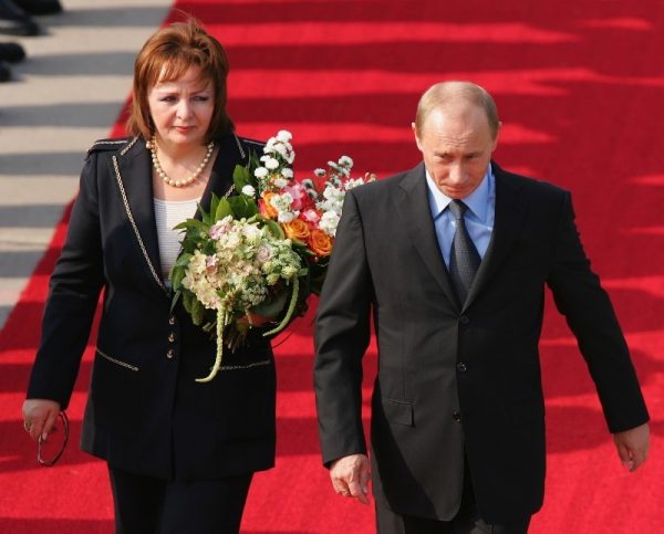 Владимир Путин с бывшей женой Людмилой.