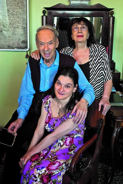 Алексей Баталов с женой и дочерью