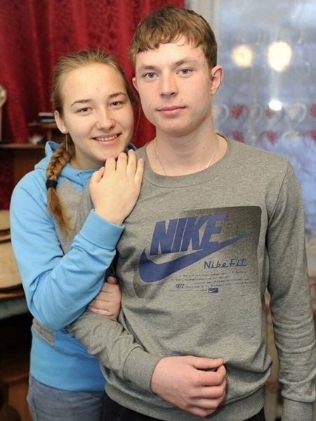 Влад Кудряшов с девушкой