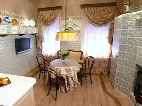 Кухня Ирины Муравьёвой до ремонта. Скрин с видео youtube