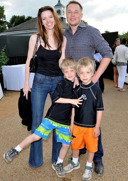 Илон Маск с бывшей женой и сыновьями-двойняшками