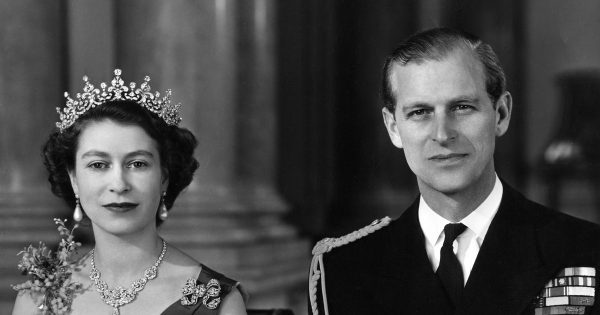 Королева Великобритании с мужем 