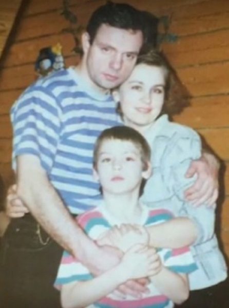 Александр Мохов с женой Татьяной и сыном