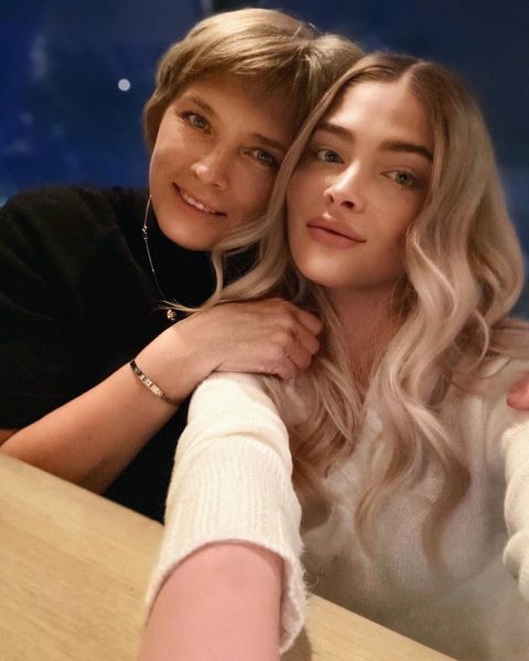 Алена Шишкова с мамой
