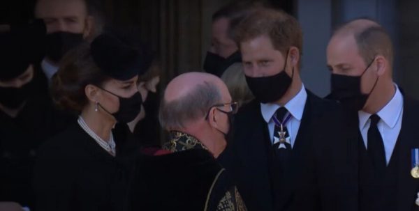 Принцы Гарри и Уильям помирились на похоронах герцога Эдинбургского 